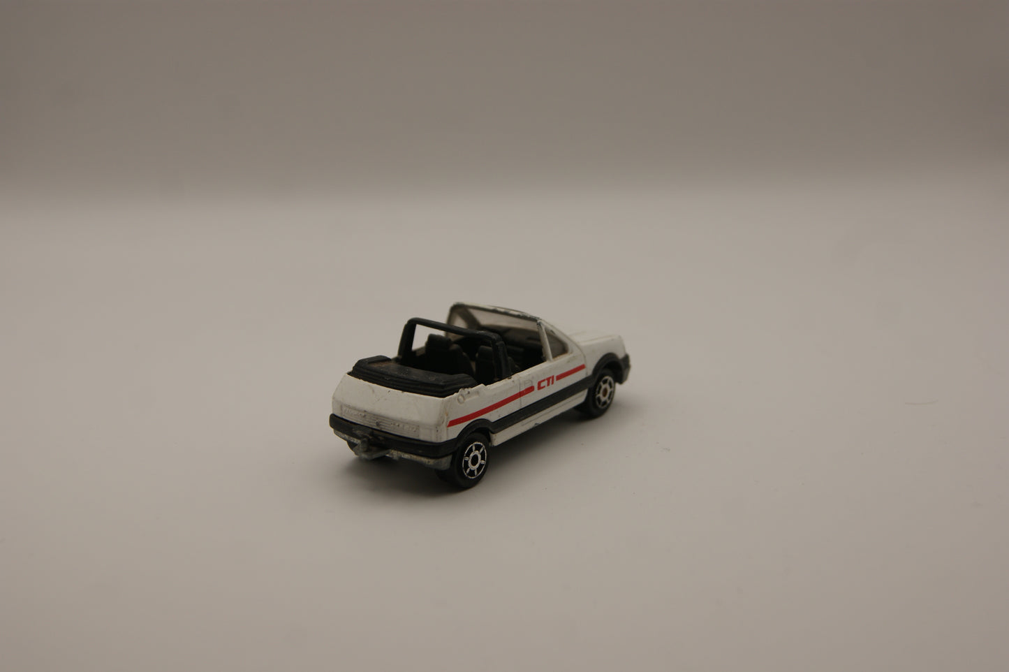 Majorette Peugeot 205 CTI Cabriolet Nr. 210 Weiß 1:53 Vintage Made in France