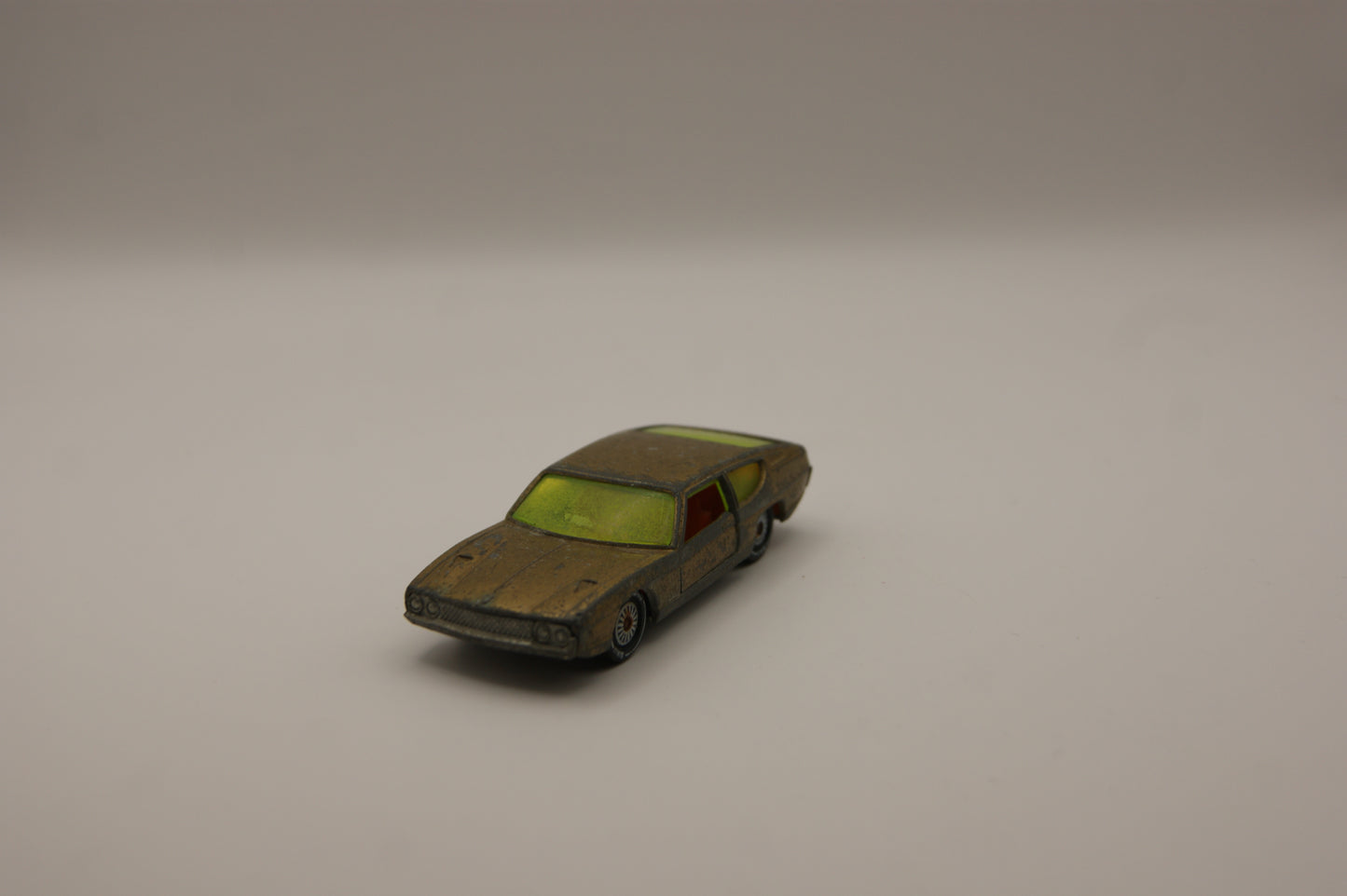 SIKU V317 Lamborghini 400 GT Espada Gold Vintage Modellauto Türen öffnen