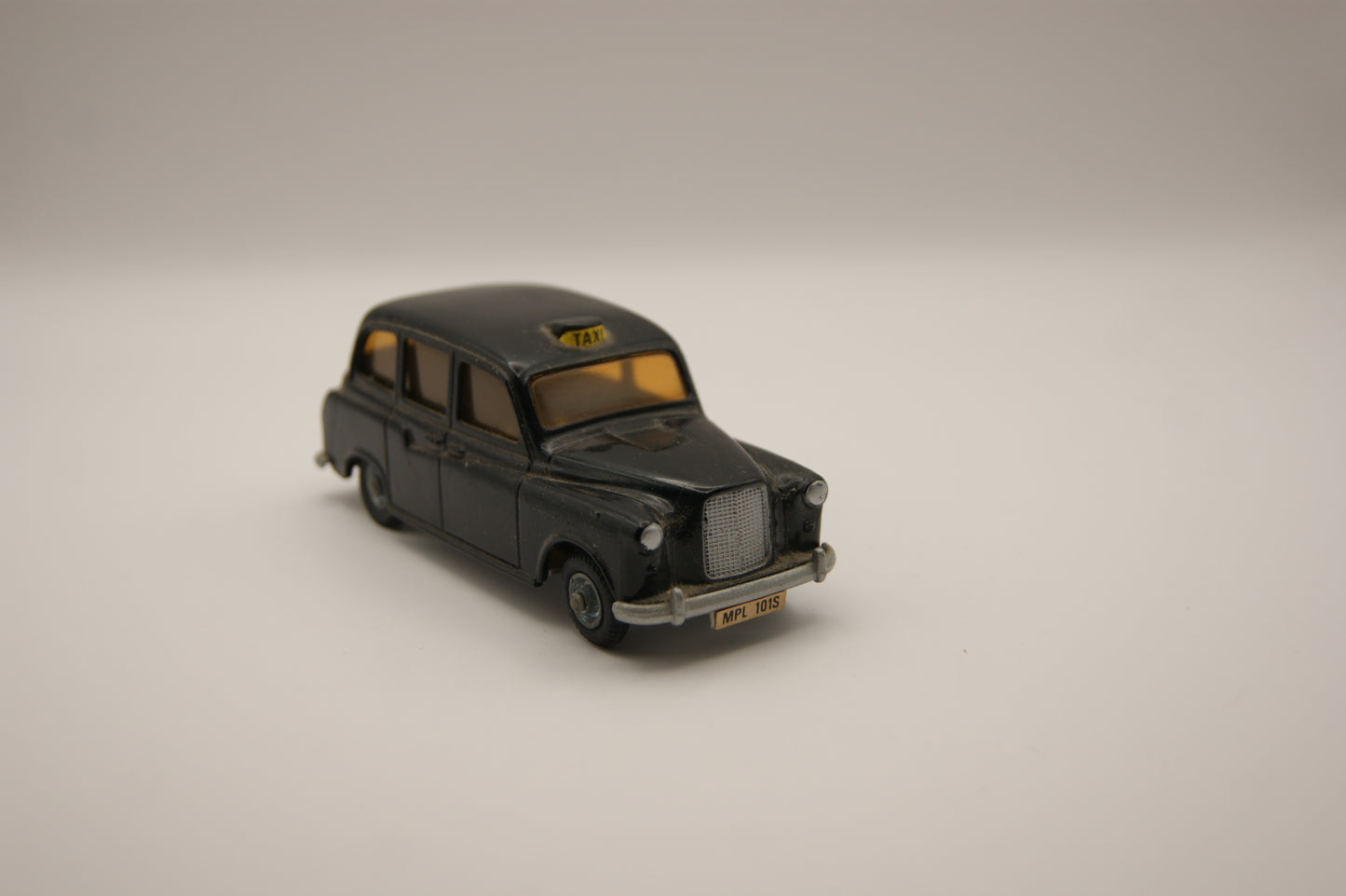 Budgie Models Nr. 101 London Taxi Cab Austin FX4 Schwarz Vintage England
