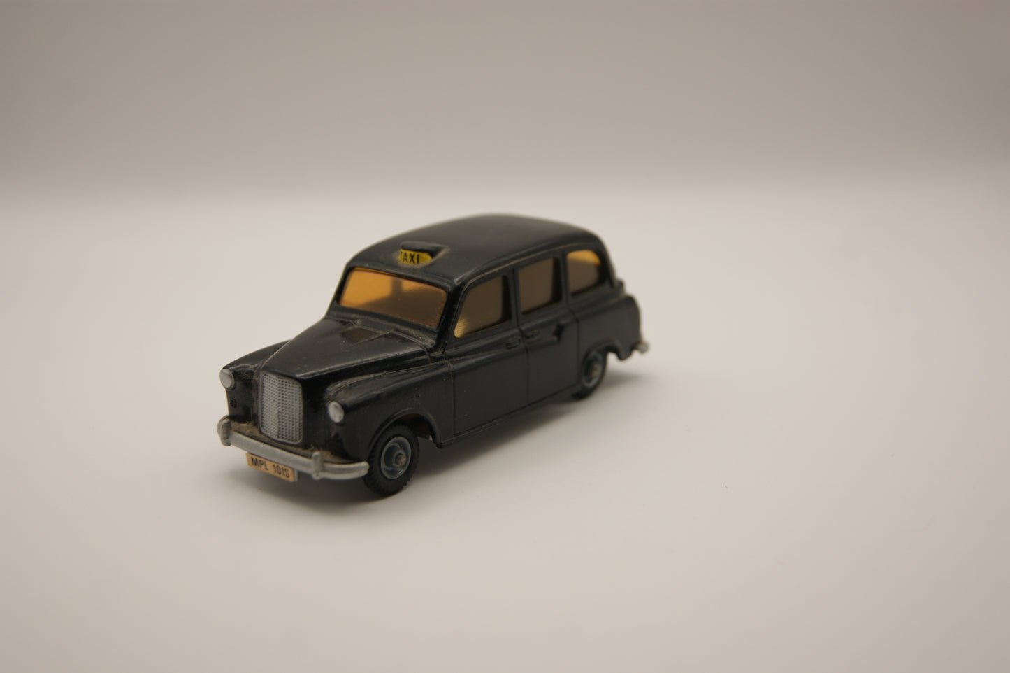 Budgie Models Nr. 101 London Taxi Cab Austin FX4 Schwarz Vintage England