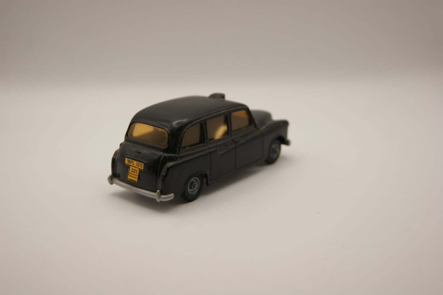 Budgie Models Nr. 101 London Taxi Cab Austin FX4 Schwarz Vintage England