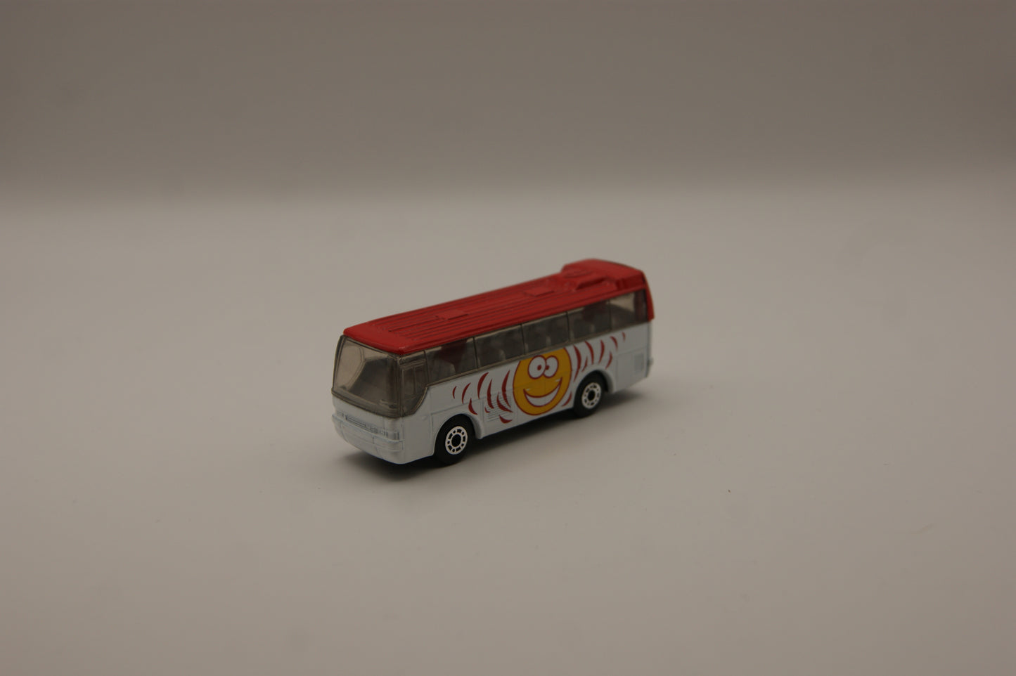 Matchbox MB170 Ikarus Coach Reisebus Smiley Weiß Rot 1:140 Vintage