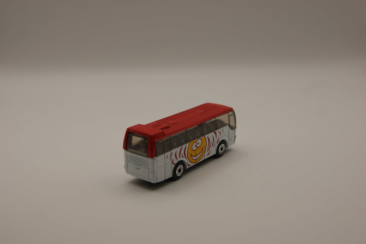 Matchbox MB170 Ikarus Coach Reisebus Smiley Weiß Rot 1:140 Vintage