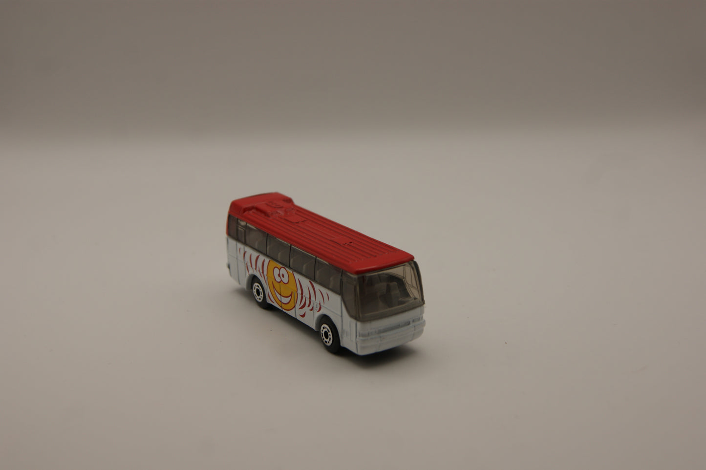 Matchbox MB170 Ikarus Coach Reisebus Smiley Weiß Rot 1:140 Vintage