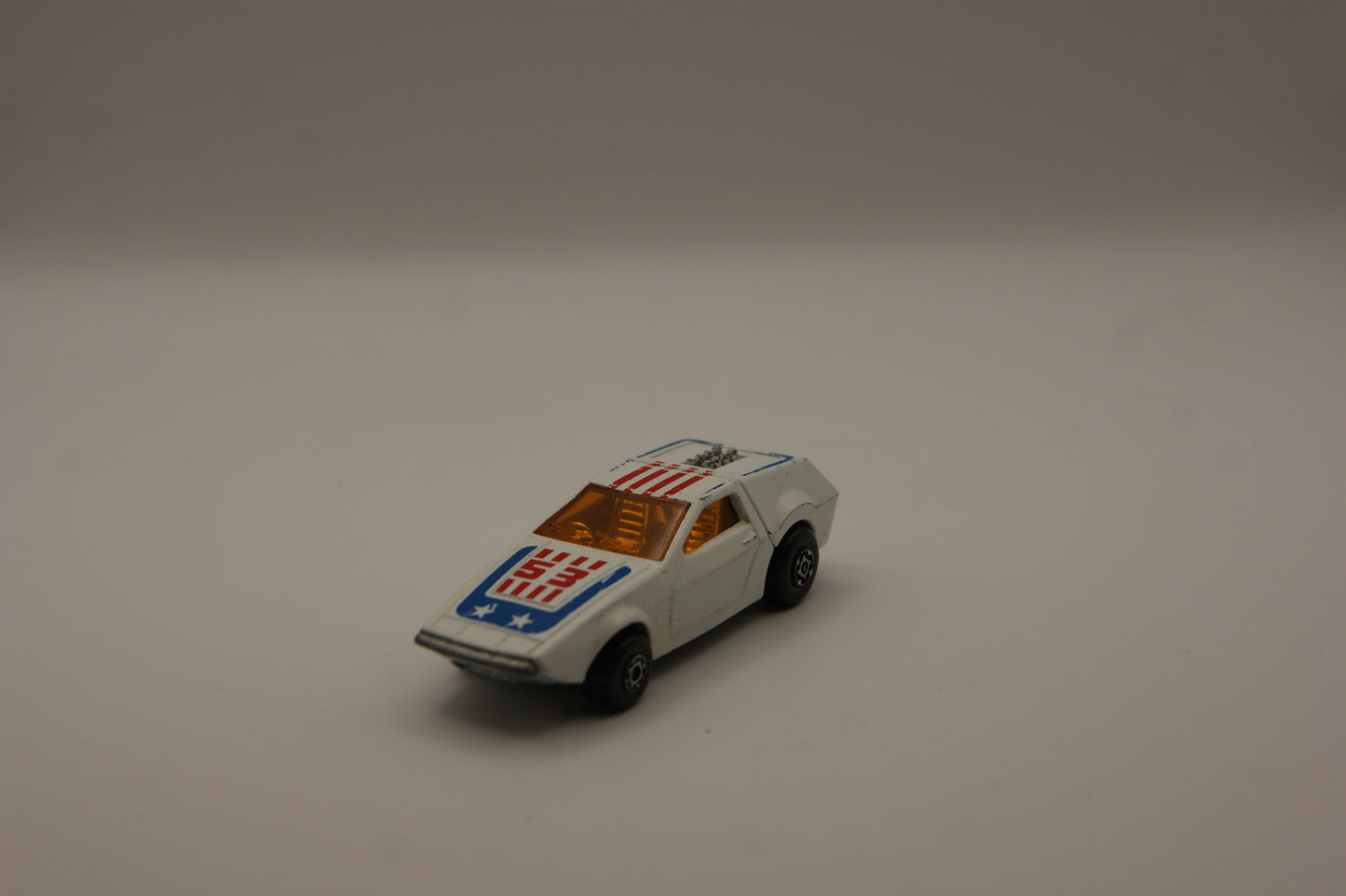 Hot Wheels Royal Flash weiß USA Design Malaysia Vintage Modellauto lose