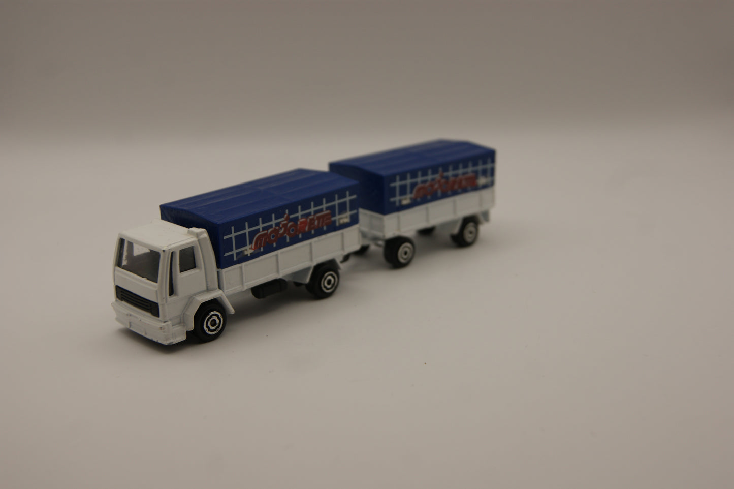 Majorette Majo-Teams LKW mit Anhänger weiß blau Vintage Modell lose