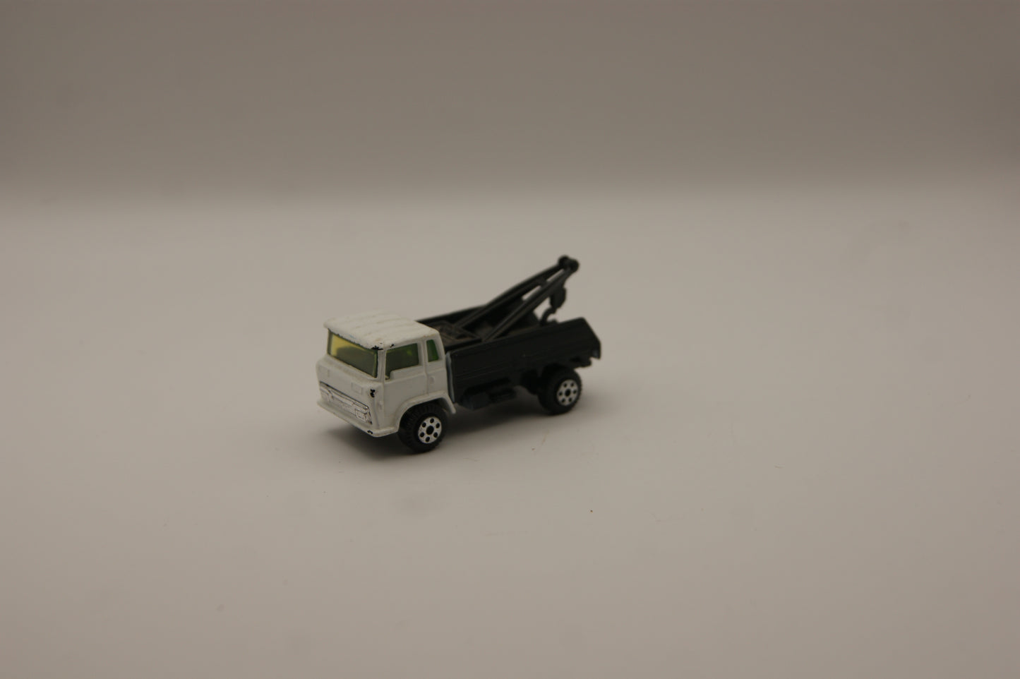 Yat Ming Abschleppwagen Wrecker Tow Truck weiß schwarz Vintage Hong Kong 1:64
