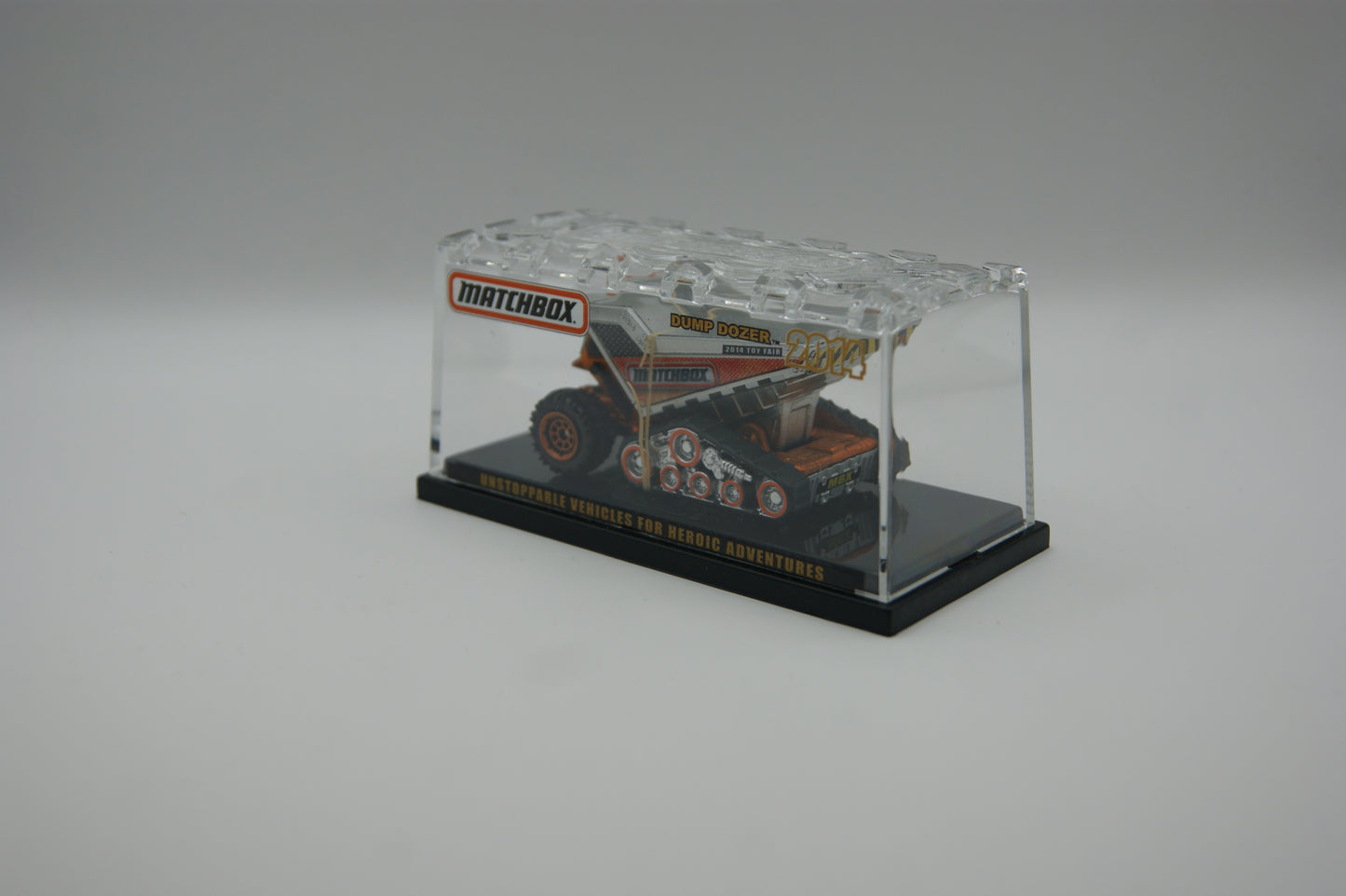 Matchbox 2014 Toy Fair Exclusive Dump Dozer Vitrinenbox mit Umkarton Rarität