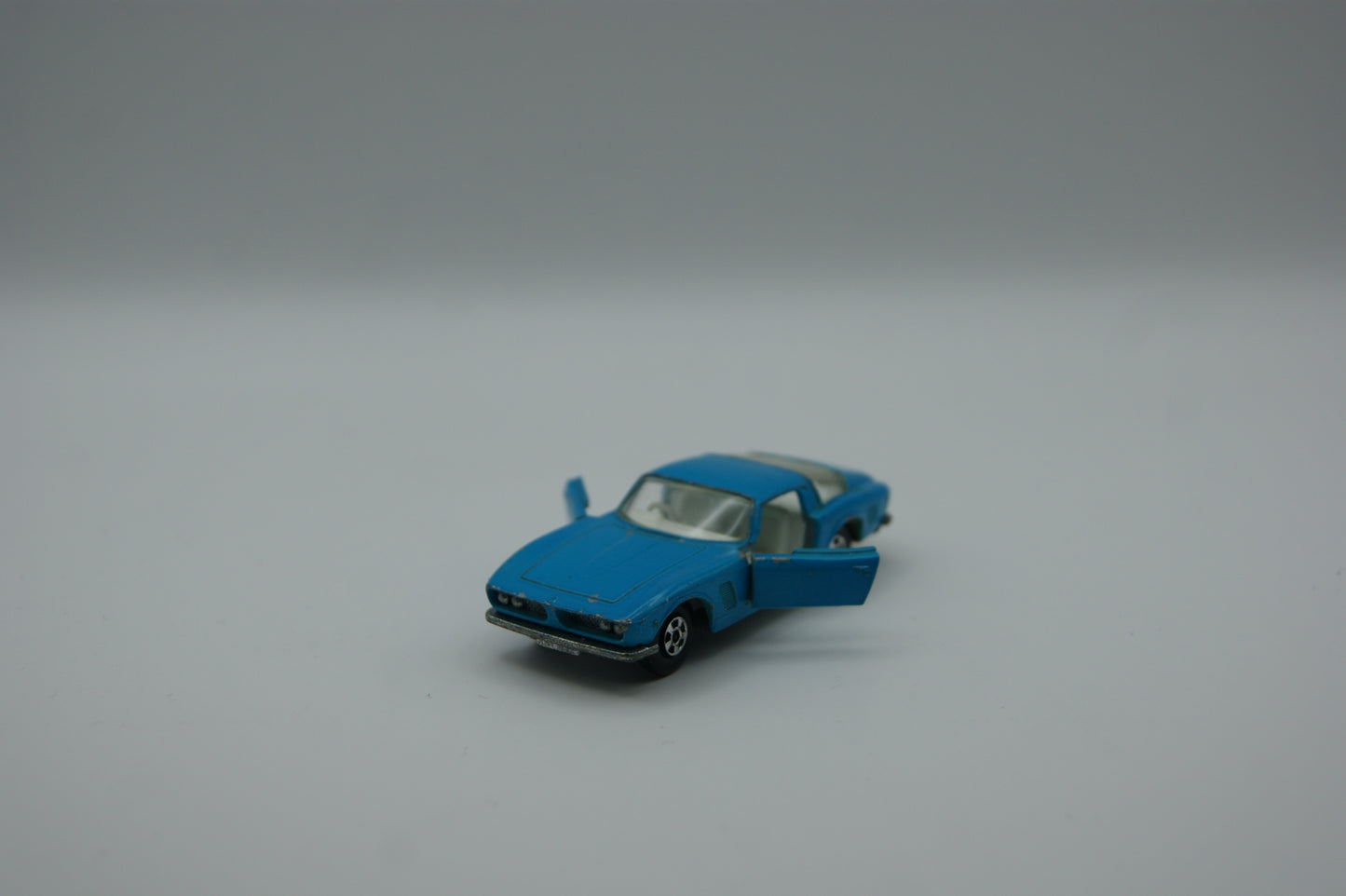 Matchbox Lesney Superfast Nr. 14 Iso Grifo blau Vintage mit öffnenden Türen