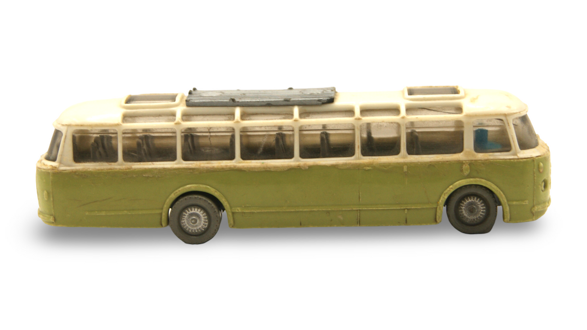 Setra S8 Reisebus Grün Creme 1:87 H0 – stark gebraucht – Hersteller unbekannt