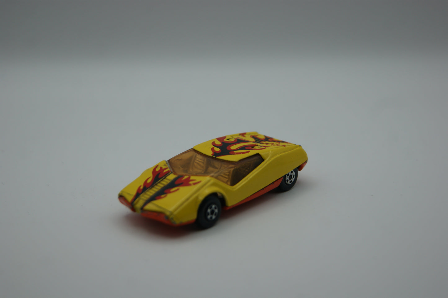 Matchbox Lesney Superfast Nr. 33 Datsun 126X Streakers gelb Flammen Vintage