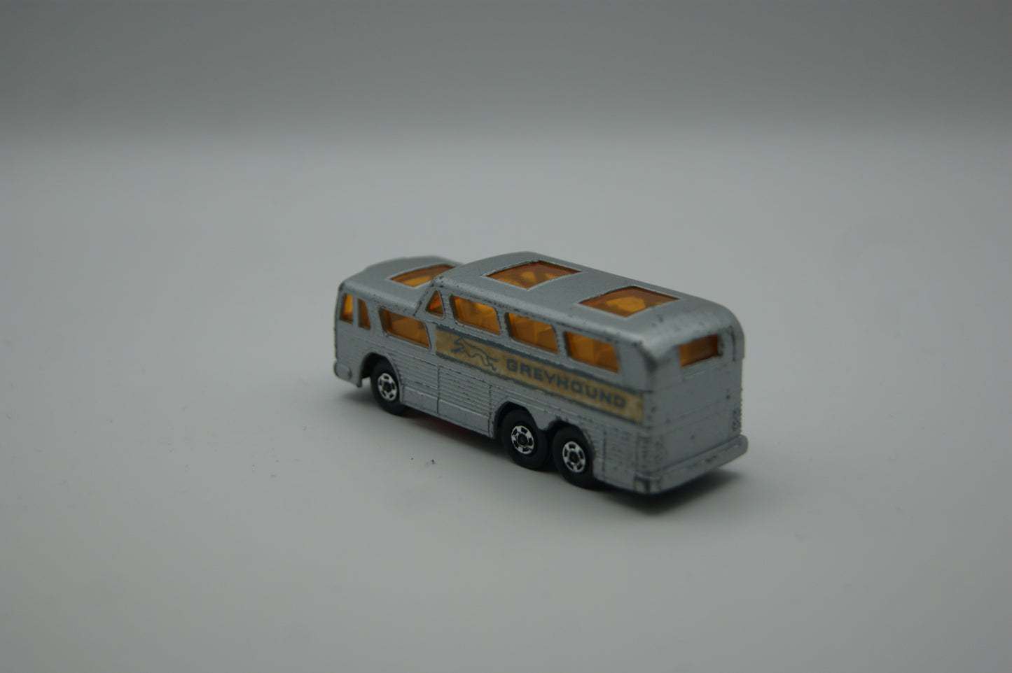 Matchbox Superfast No. 66 Greyhound Coach GMC Scenicruiser Lesney England