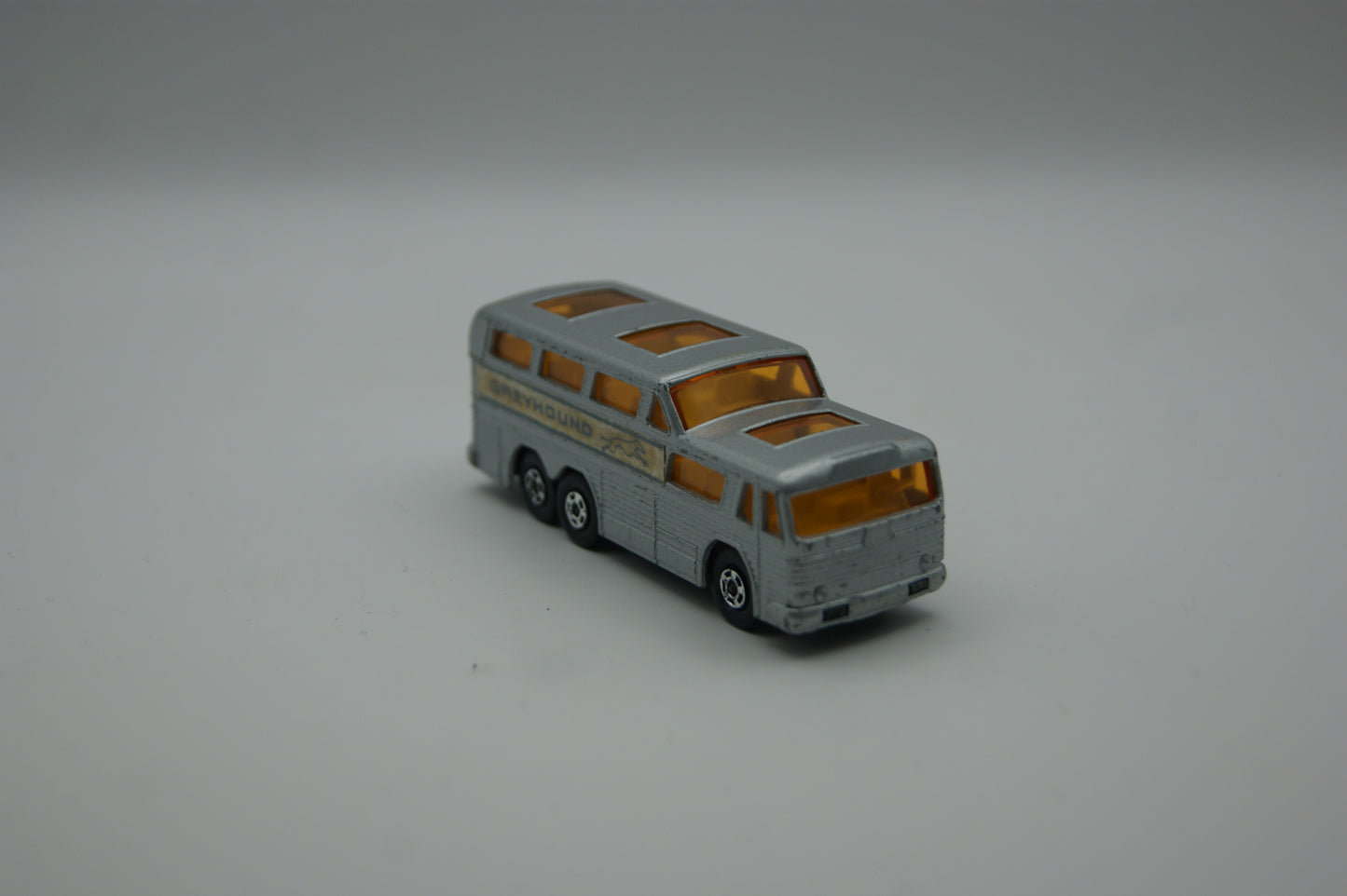 Matchbox Superfast No. 66 Greyhound Coach GMC Scenicruiser Lesney England