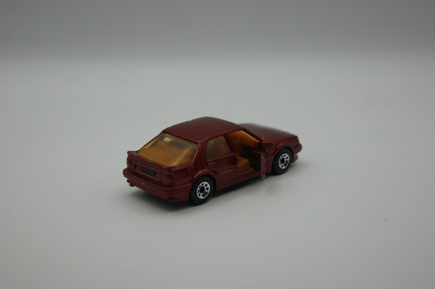Matchbox Saab 9000 Turbo weinrot 1987 Nr. 22h 1:60 Türen zum Öffnen