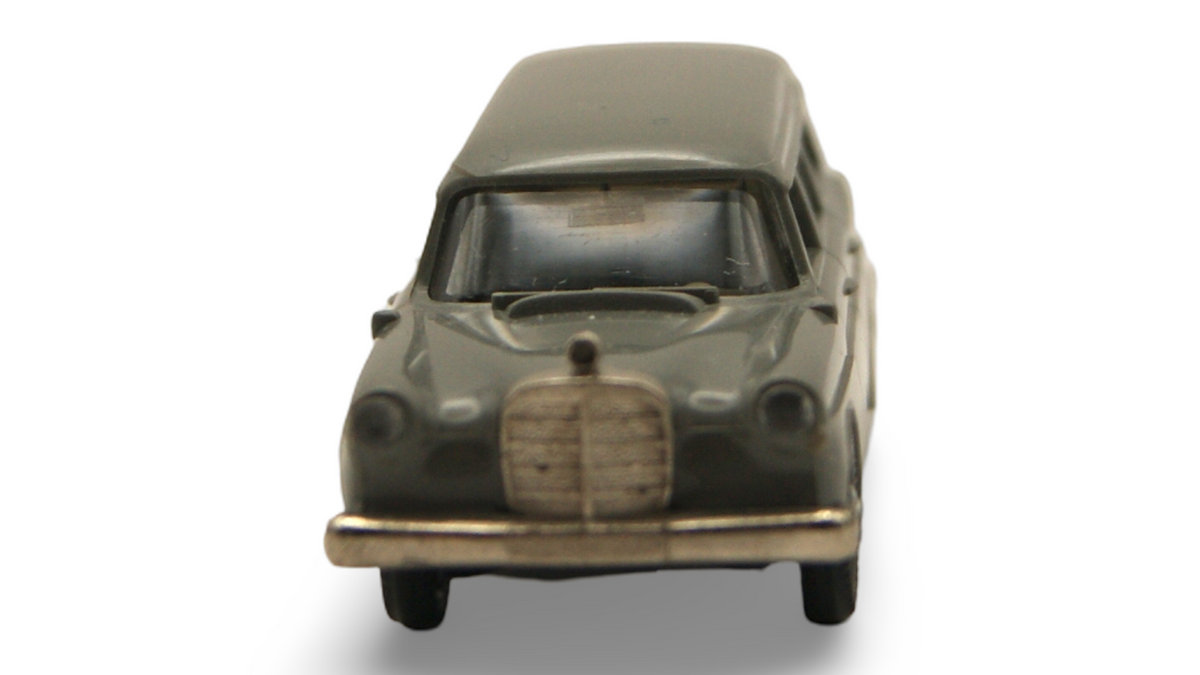 Brekina Mercedes-Benz 190c Universal Kombi Grau 1:87 H0 – guter Zustand