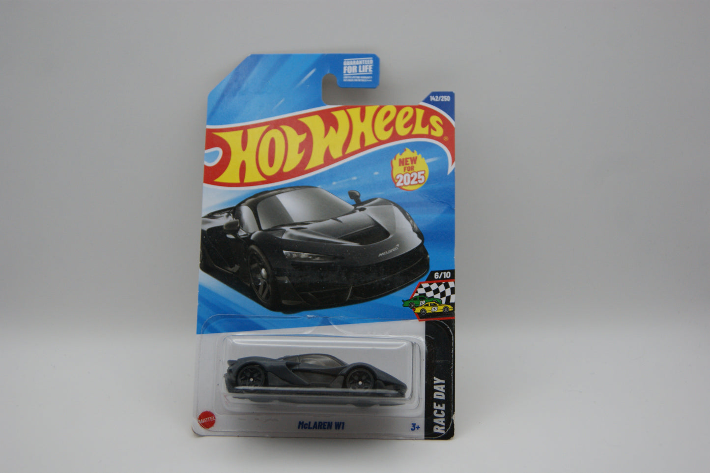 Hot Wheels McLaren W1 2025 HW Race Day 6/10 142/250 Schwarz New for 2025 OVP