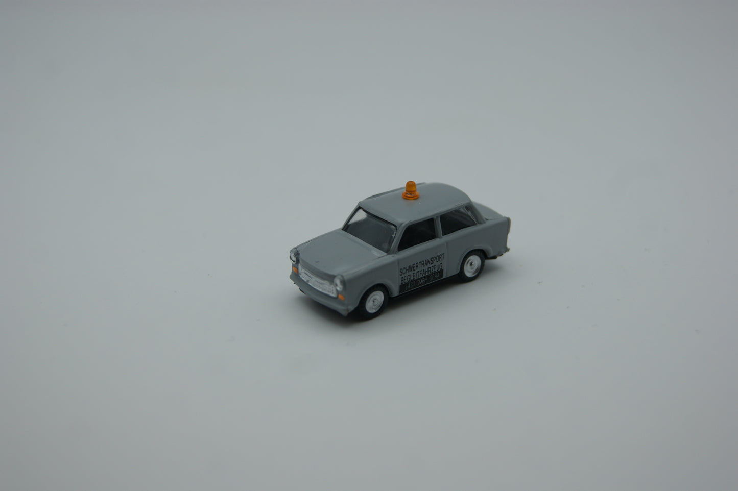s.e.s. Trabant 601 Schwertransport Begleitfahrzeug LAST Gera 1:87 H0 OVP
