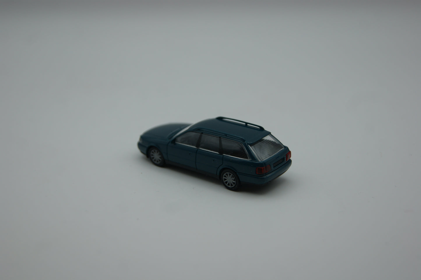Rietze Audi 100 Avant C4 grün metallic Dachträger 1:87 H0 Audi OVP