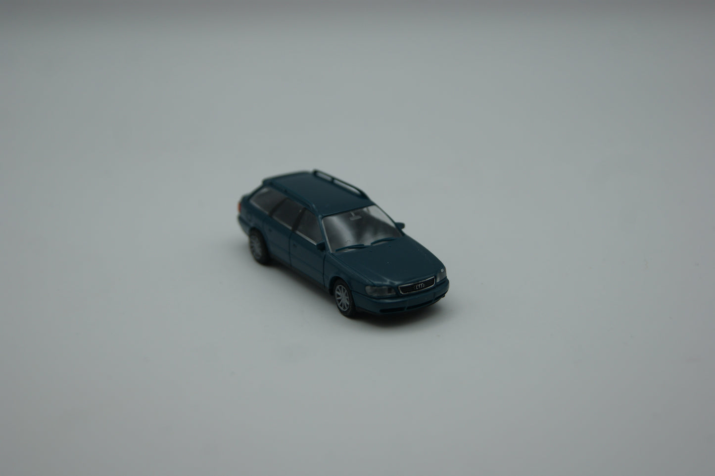 Rietze Audi 100 Avant C4 grün metallic Dachträger 1:87 H0 Audi OVP