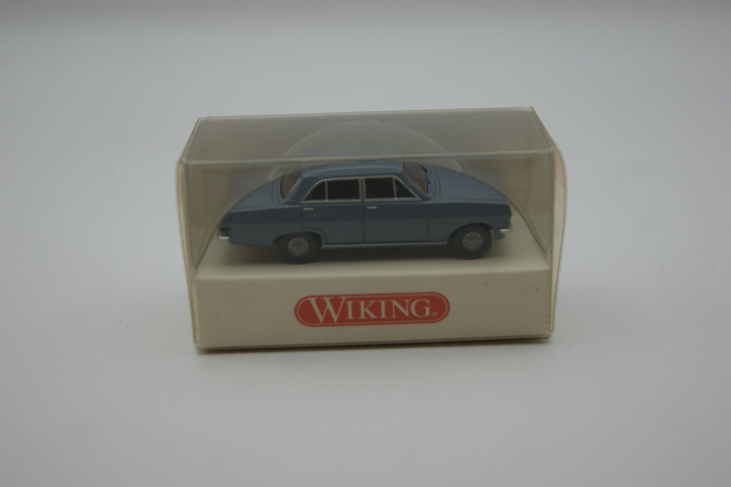 Wiking 8470227 Opel Rekord A Limousine taubenblau 1:87 H0 OVP
