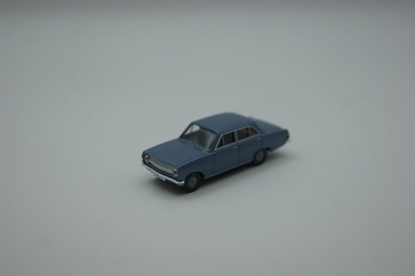 Wiking 8470227 Opel Rekord A Limousine taubenblau 1:87 H0 OVP