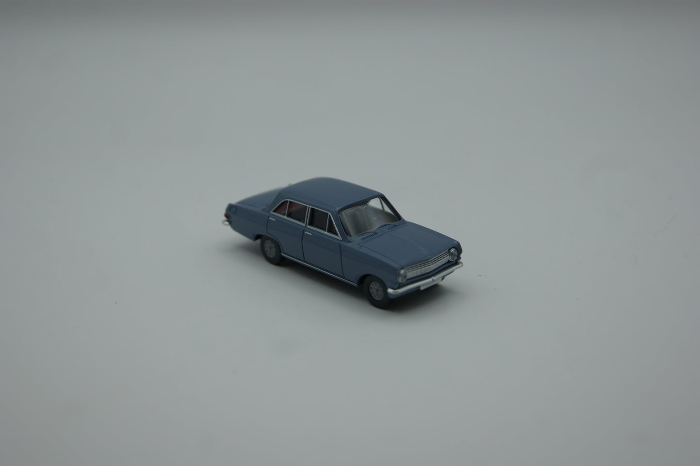Wiking 8470227 Opel Rekord A Limousine taubenblau 1:87 H0 OVP