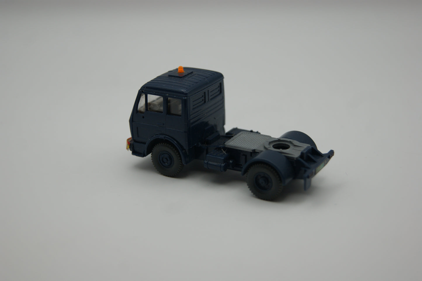 Herpa Mercedes NG Schwerlast Zugmaschine FRANKE blau 1:87 H0