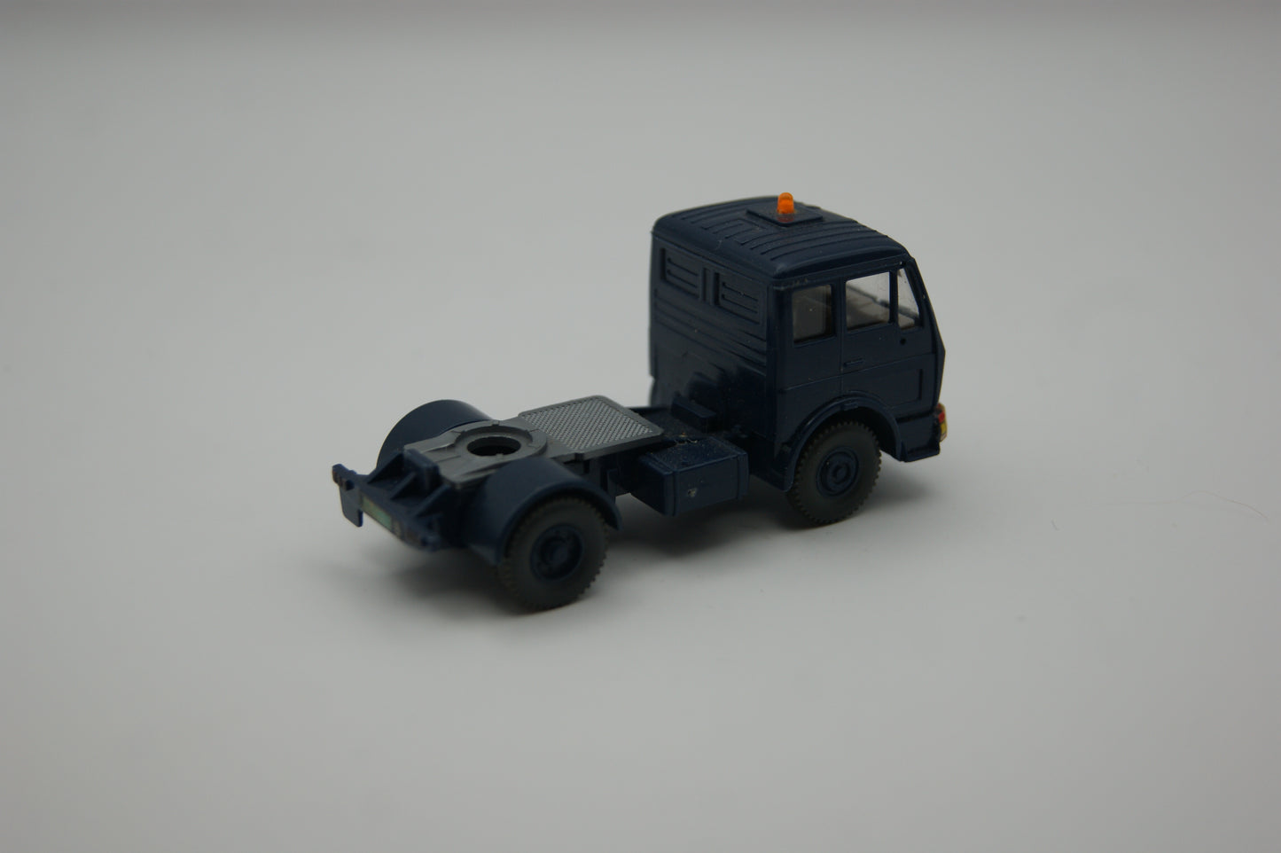 Herpa Mercedes NG Schwerlast Zugmaschine FRANKE blau 1:87 H0