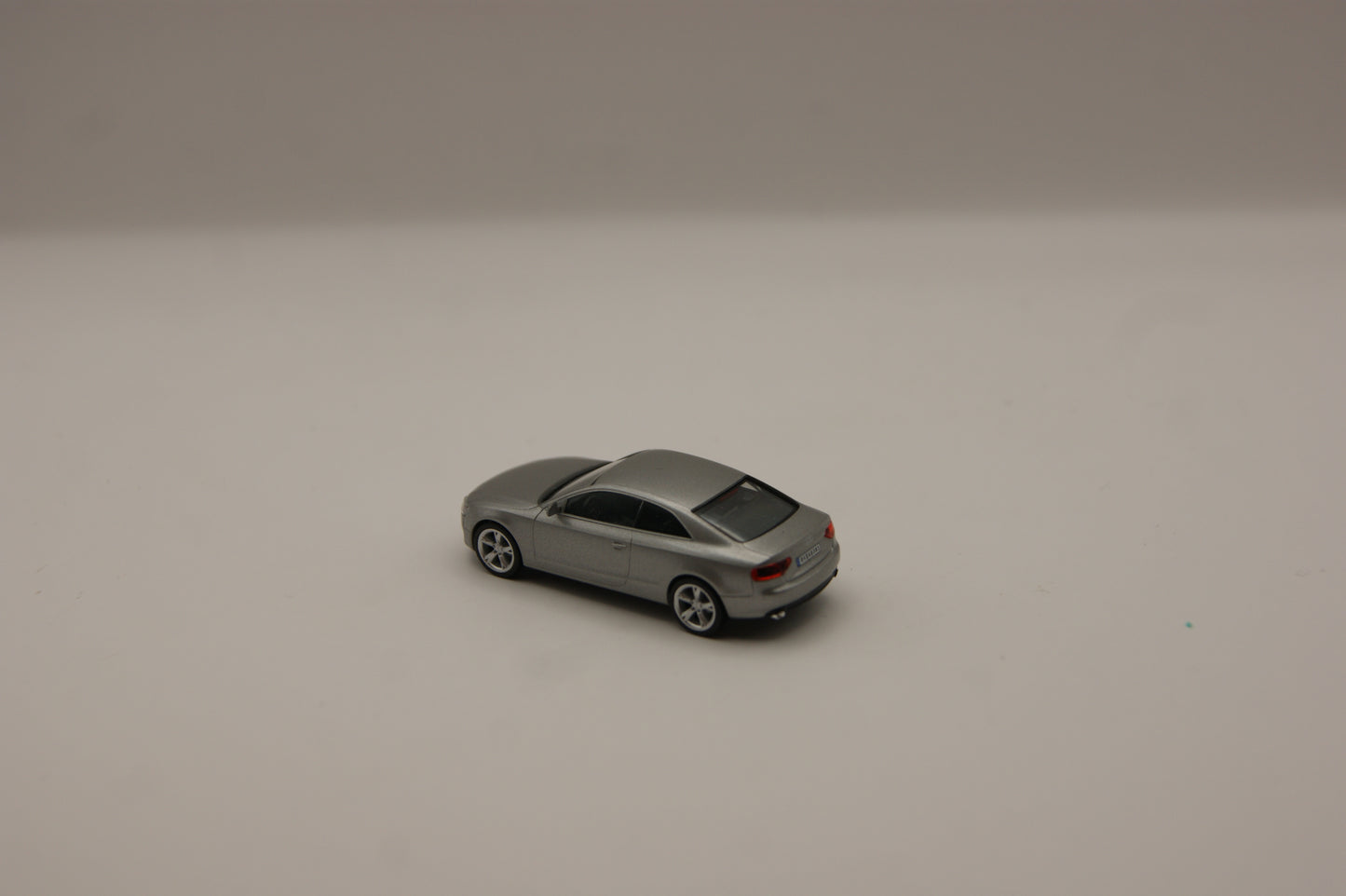Herpa 033770-002 Audi A5 Coupé 8T Eissilber metallic 1:87 H0 OVP