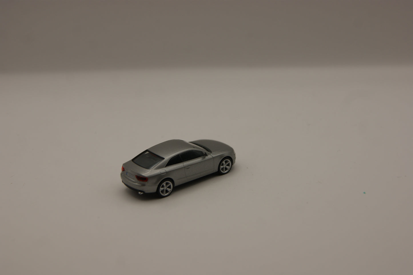 Herpa 033770-002 Audi A5 Coupé 8T Eissilber metallic 1:87 H0 OVP