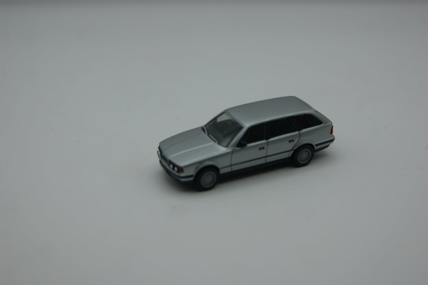 Herpa 030960 BMW 525i Touring E34 silbermetallic 1:87 H0 OVP