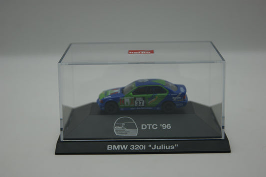 Herpa 036788 BMW 320i Julius DTC 1996 Nr. 37 Motorsport 1:87 PC-Vitrine