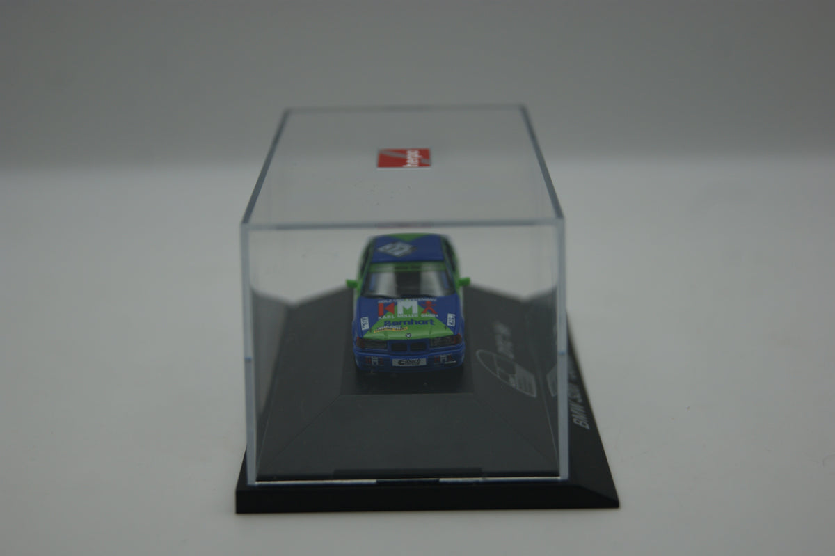 Herpa 036788 BMW 320i Julius DTC 1996 Nr. 37 Motorsport 1:87 PC-Vitrine