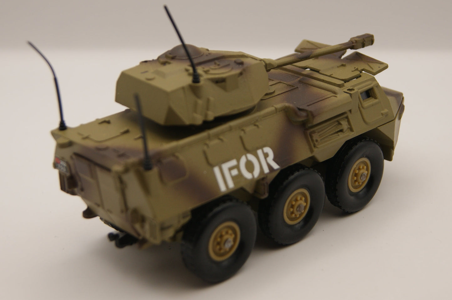 Solido VAB 6x6 IFOR Nr. 251 1:50 Militärfahrzeug Made in France