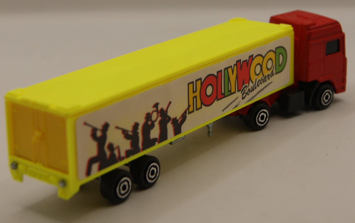 Majorette 340 Volvo F16 Hollywood Boulevard Sattelzug 1:100 Vintage