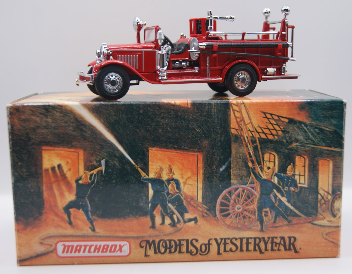 Matchbox Models of Yesteryear YFE09 1932 Ford AA Open Cab Fire Engine OVP 1:43