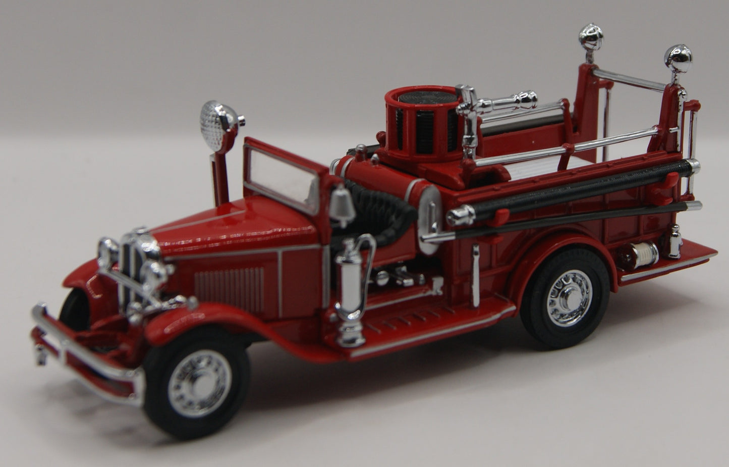 Matchbox Models of Yesteryear YFE09 1932 Ford AA Open Cab Fire Engine OVP 1:43