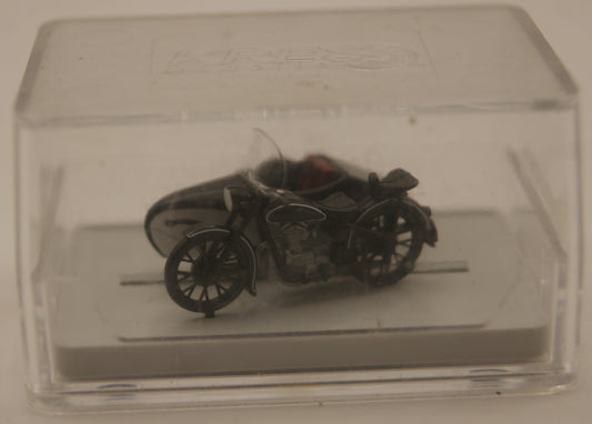 KRES 10425 AWO 425T Motorrad mit Beiwagen schwarz – H0 1:87 – mit Klarsichtbox