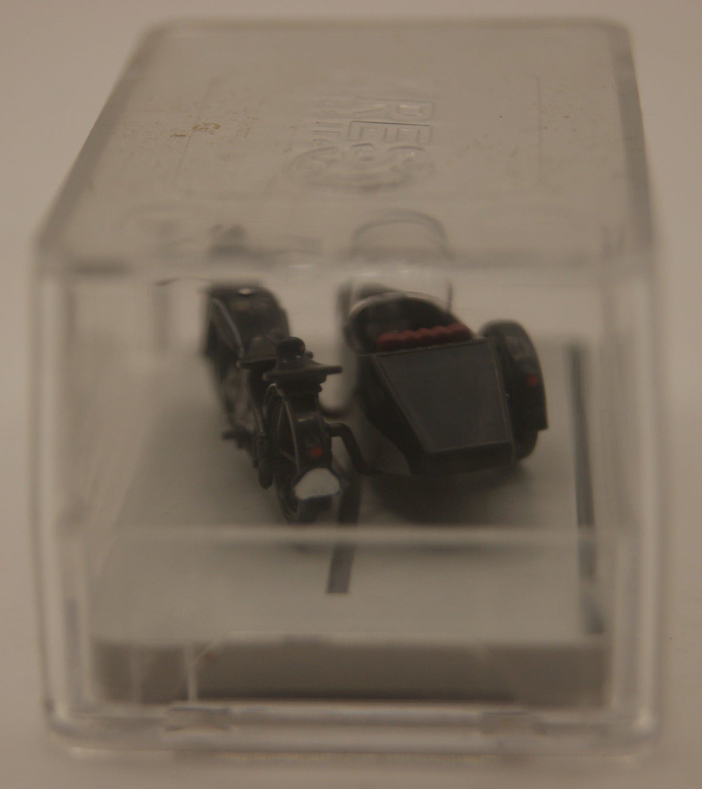 KRES 10425 AWO 425T Motorrad mit Beiwagen schwarz – H0 1:87 – mit Klarsichtbox