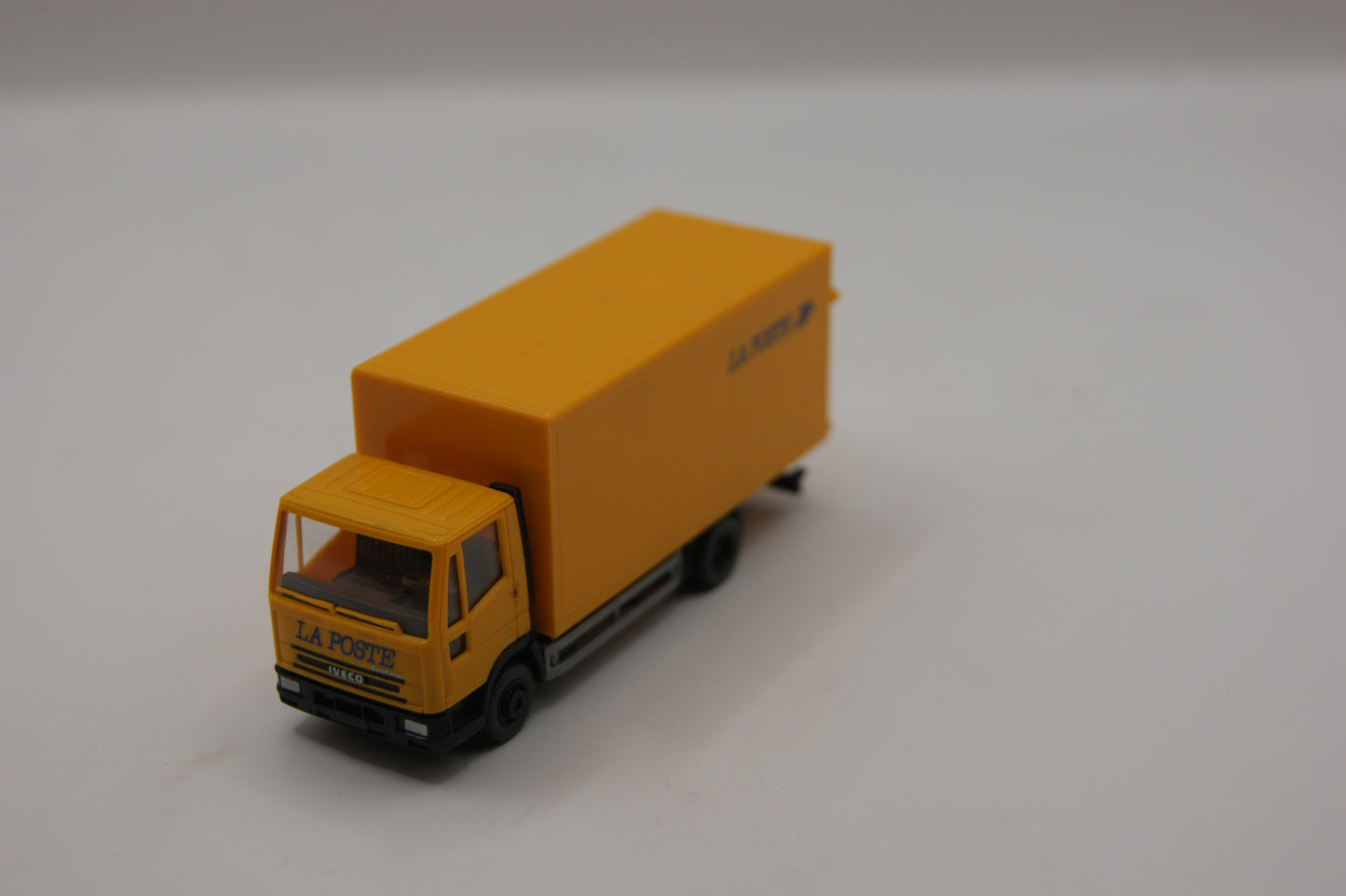 Wiking 55205 Iveco EuroCargo Koffer-LKW „La Poste“ Frankreich gelb H0 1:87 mit OVP