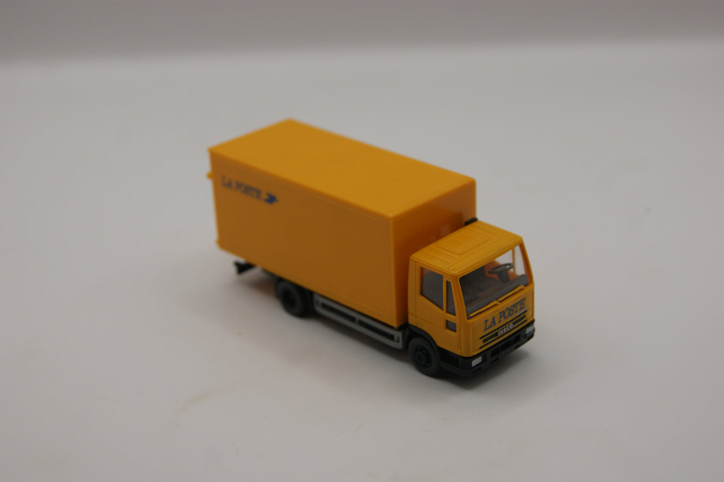 Wiking 55205 Iveco EuroCargo Koffer-LKW „La Poste“ Frankreich gelb H0 1:87 mit OVP