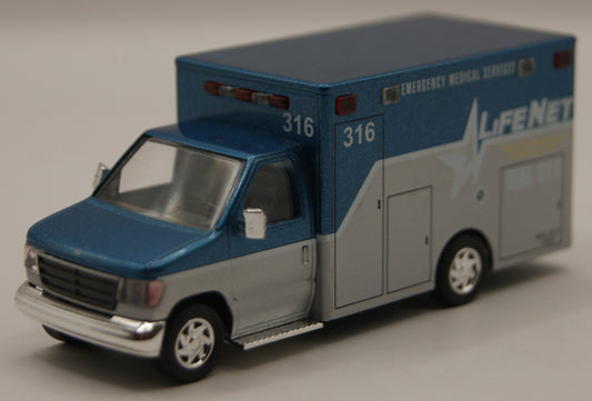 Busch 41820 Ford E-350 LifeNet EMS Ambulance Texas Rettungswagen H0 1:87