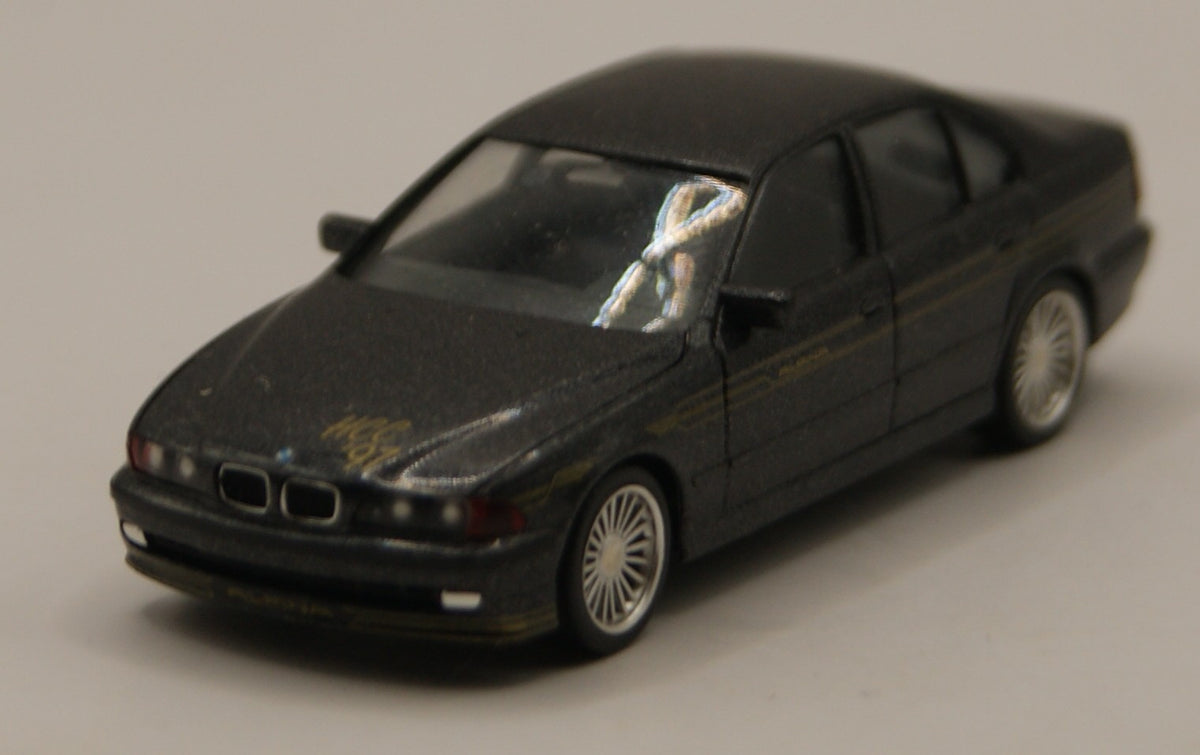 Herpa 101790 BMW Alpina B12 5.7 E38 Limousine schwarz Golddekor H0 1:87