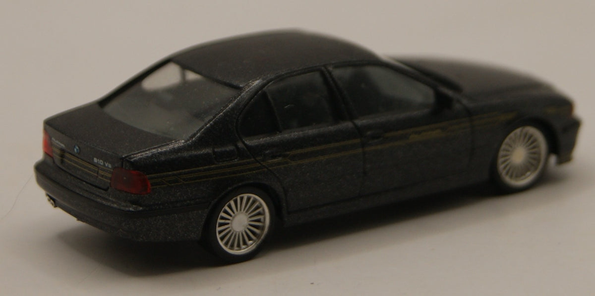 Herpa 101790 BMW Alpina B12 5.7 E38 Limousine schwarz Golddekor H0 1:87