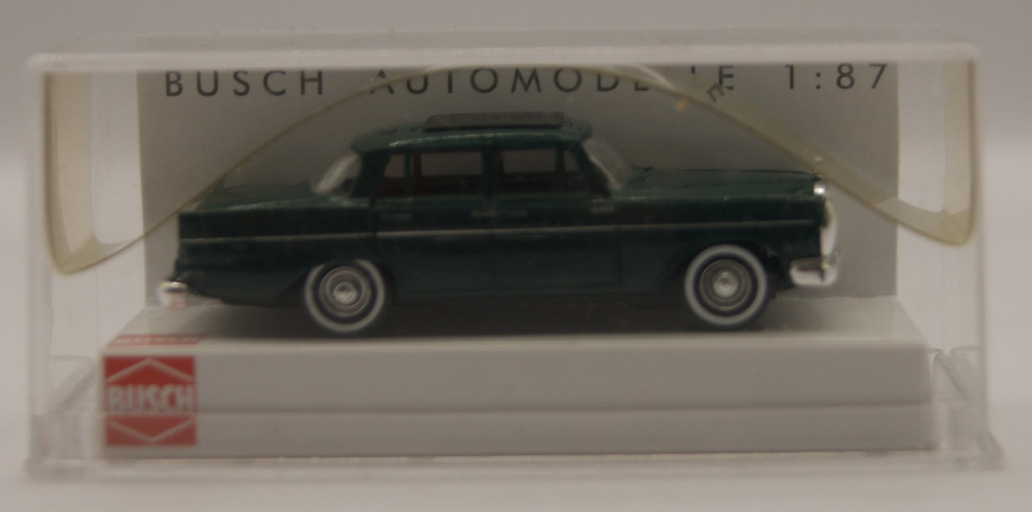 Busch 40420 Mercedes-Benz 220 Limousine Dunkelgrün H0 1:87 OVP