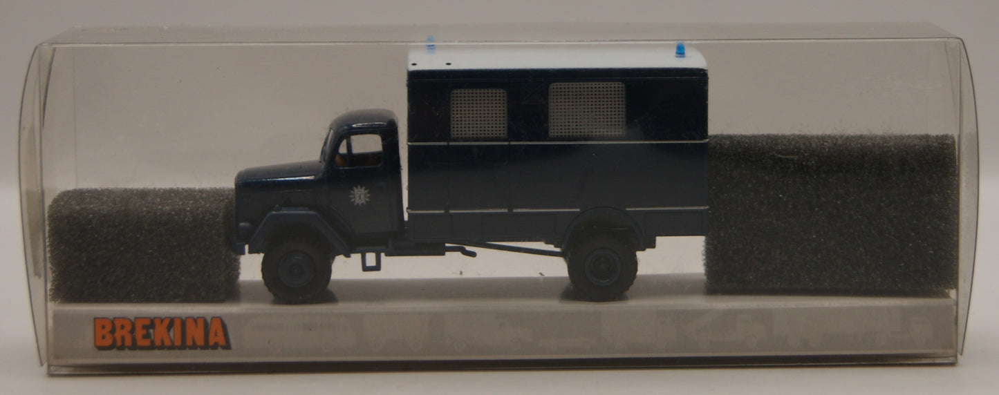 Brekina 46009 Magirus 125 Eckhauber Koffer „Polizei Berlin“ H0 1:87 OVP