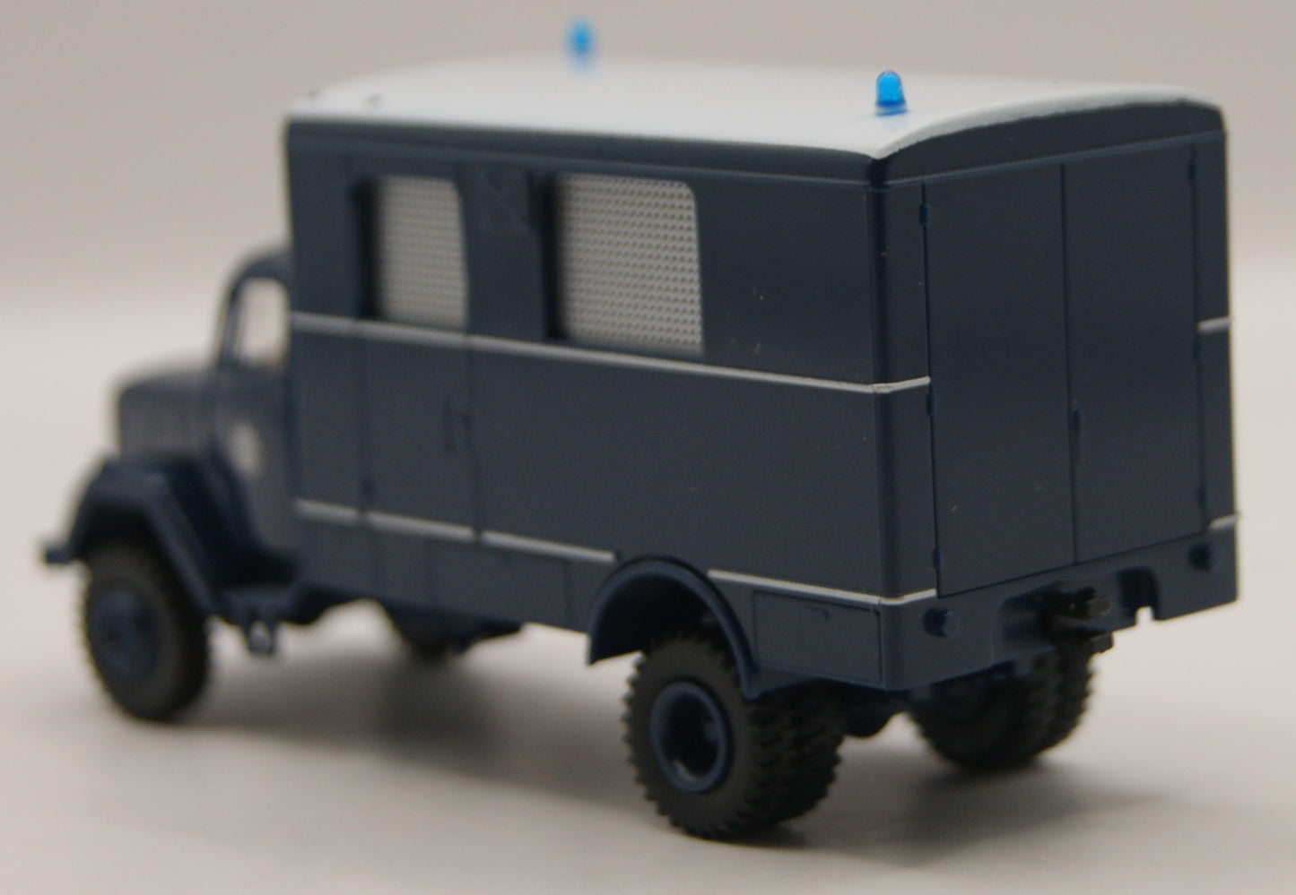 Brekina 46009 Magirus 125 Eckhauber Koffer „Polizei Berlin“ H0 1:87 OVP