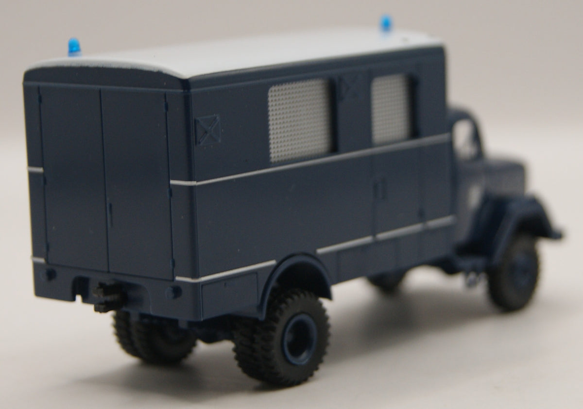 Brekina 46009 Magirus 125 Eckhauber Koffer „Polizei Berlin“ H0 1:87 OVP