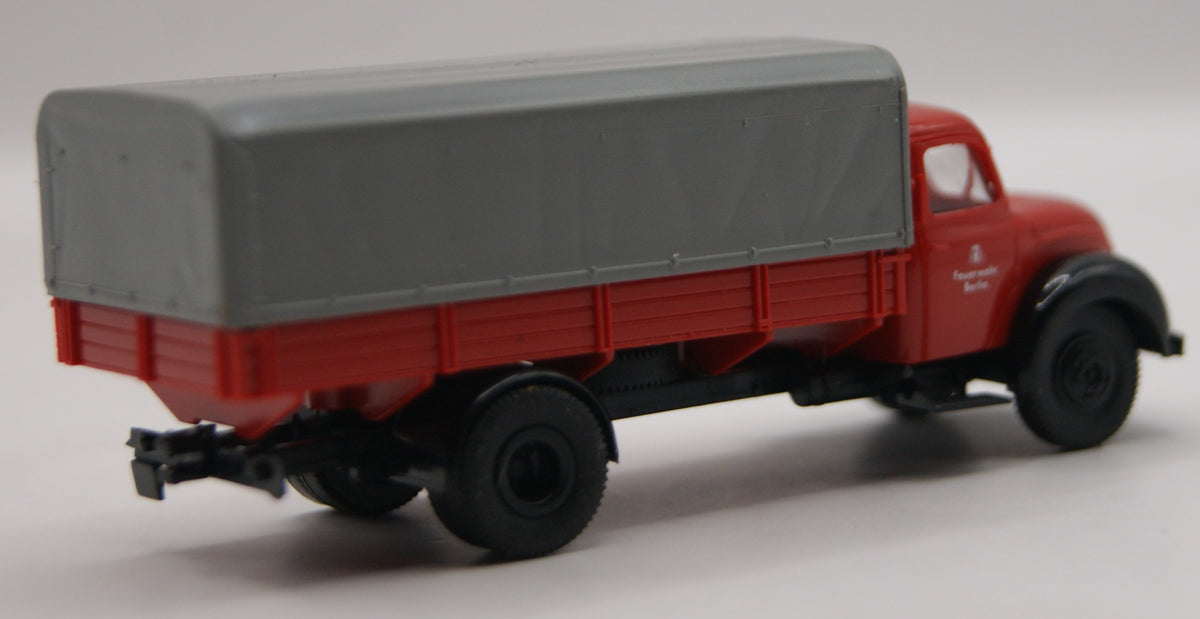Brekina 42209 Magirus Mercur Pritsche/Plane „Feuerwehr Berlin“ H0 1:87 OVP