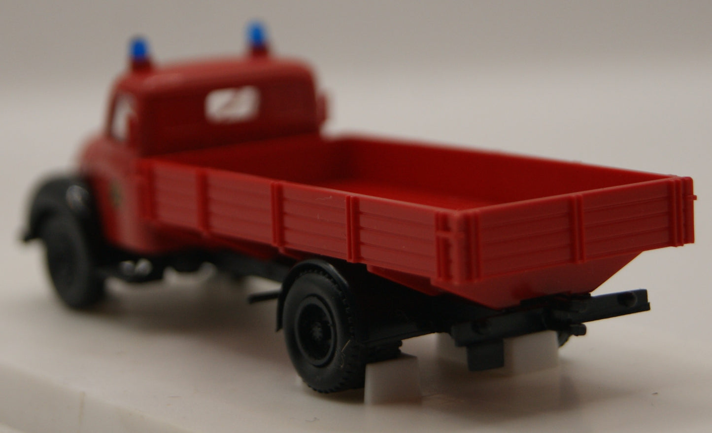 Brekina 4205 Magirus Mercur Rundhauber Pritschen-LKW ZS Feuerwehr Rot H0 1:87 OVP